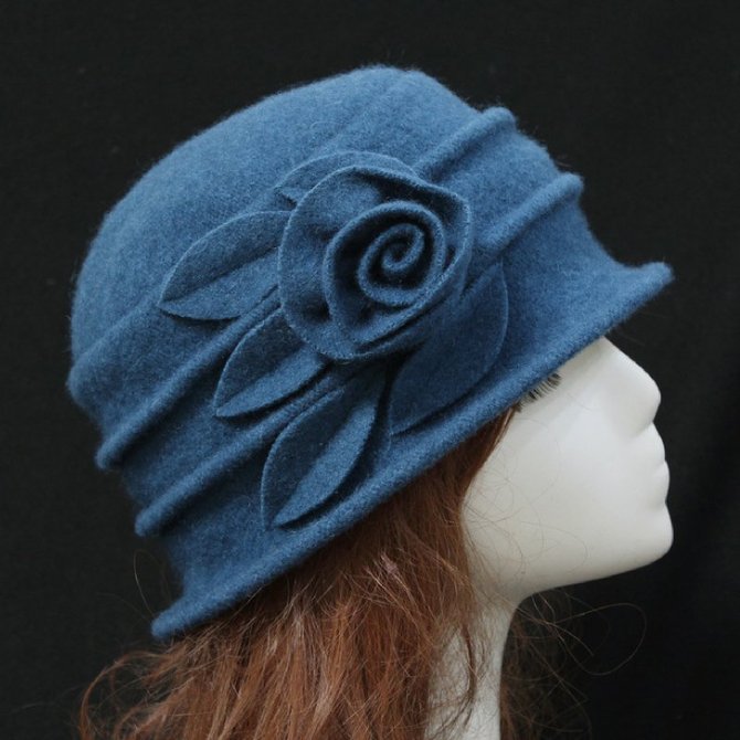 Vintage Knitted Floral Hat